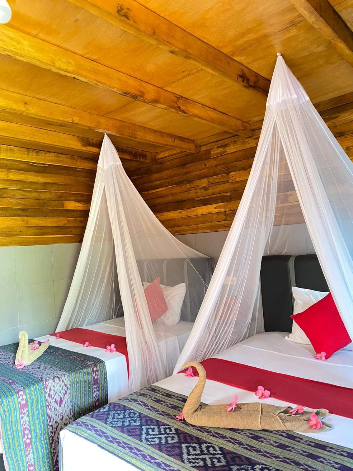 Mirna Homestay กิลิไอร์ ภายนอก รูปภาพ