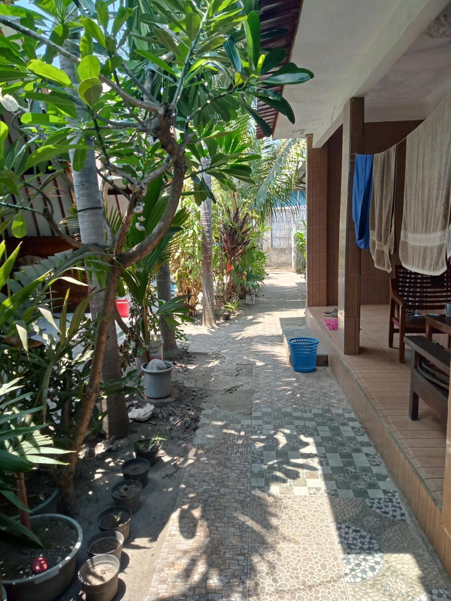 Mirna Homestay กิลิไอร์ ภายนอก รูปภาพ