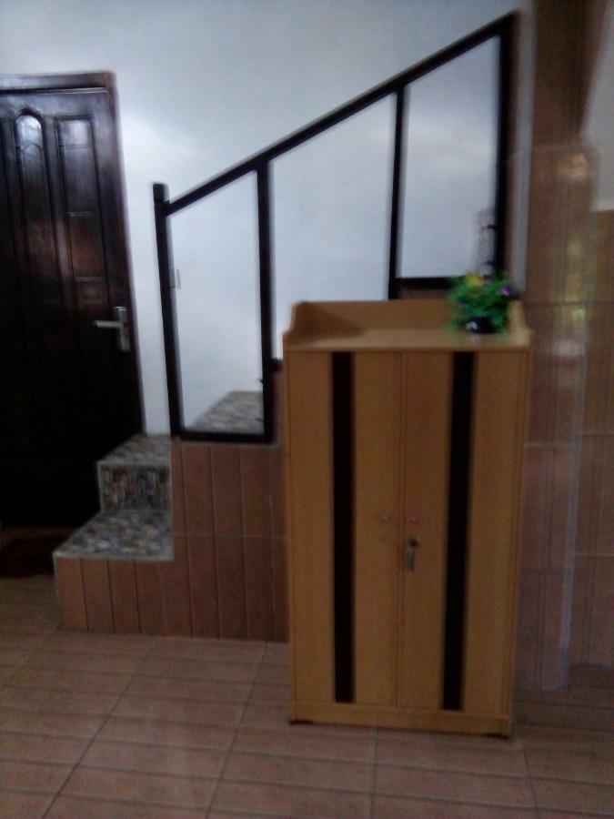 Mirna Homestay กิลิไอร์ ภายนอก รูปภาพ